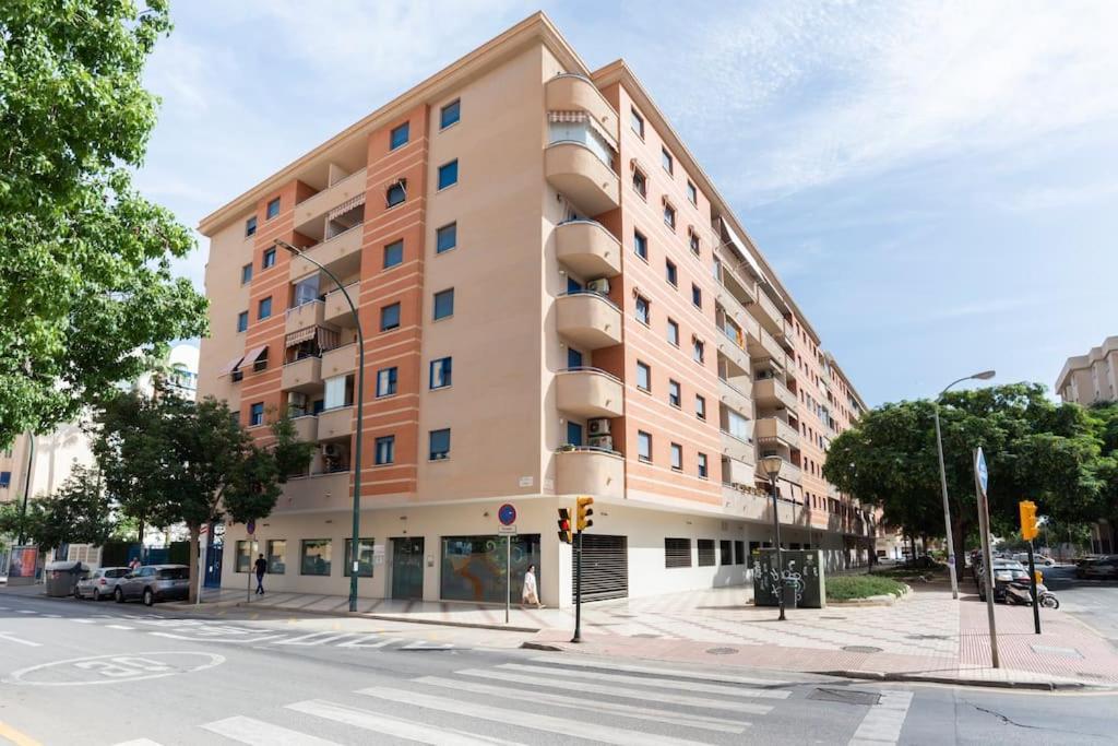 Junto estación tren y la playa, GARAJE INCLUIDO Málaga Exterior foto
